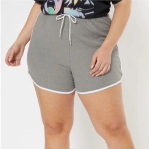 Rue21 Plus Gray Ribbed Knit Dolphin Shorts new